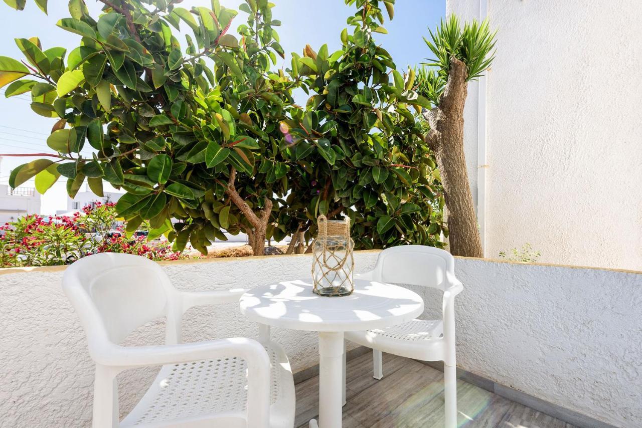 Astoria Apartments Paros Island Екстер'єр фото