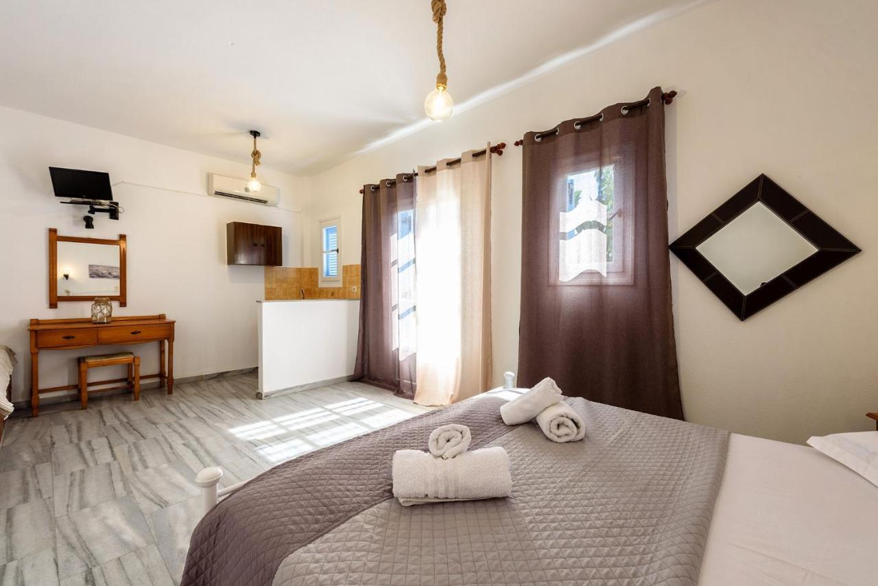 Astoria Apartments Paros Island Екстер'єр фото