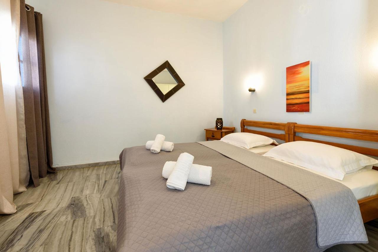 Astoria Apartments Paros Island Екстер'єр фото